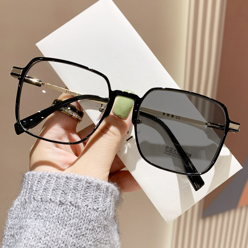 PL-ARPT005 Kacamata Lensa Photocromic Anti Radiasi Wanita Kacamata Bingkai Kotak Titanium Anti UV 2 In 1 Fotocromic
